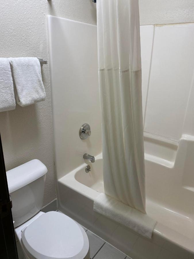 Quality Inn Rochelle Buitenkant foto