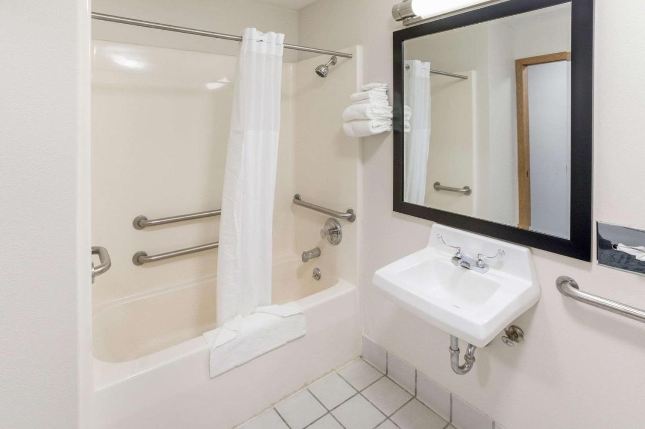 Quality Inn Rochelle Buitenkant foto